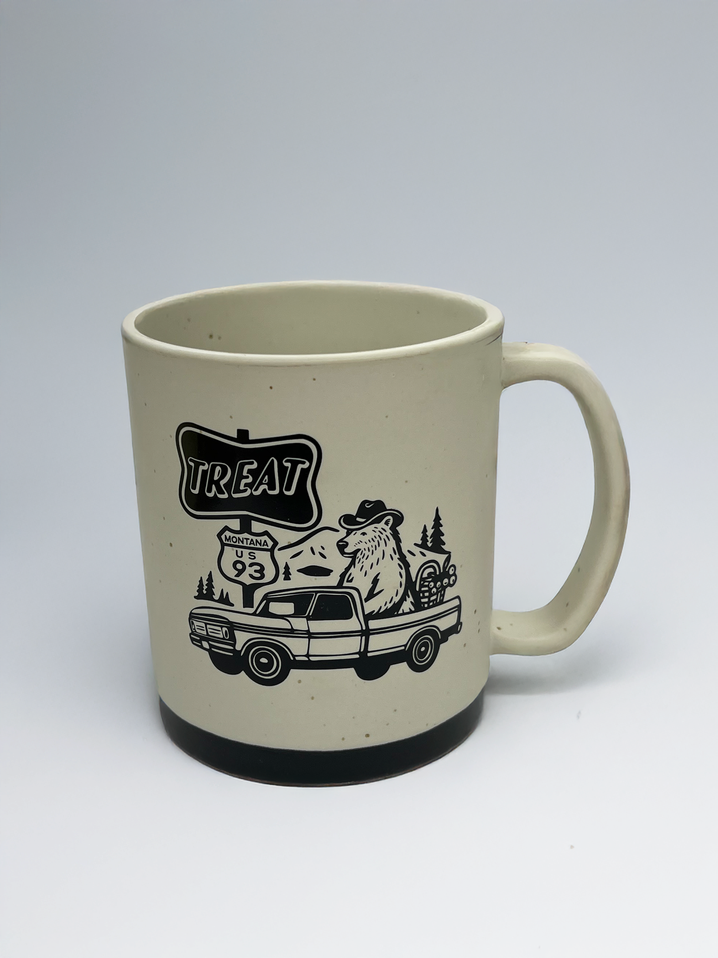 Treat Blk/White Mug 20oz